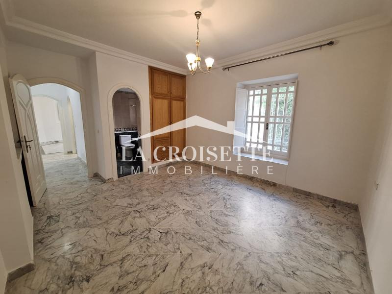 Villa S+6 à La Marsa 